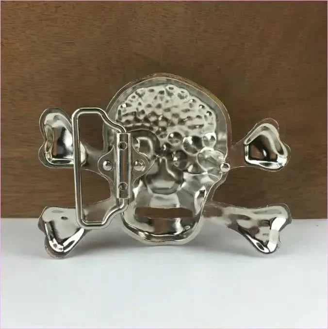 Bejeweled Skull Rhinestone Diamante Belt Buckle for a Bold Look