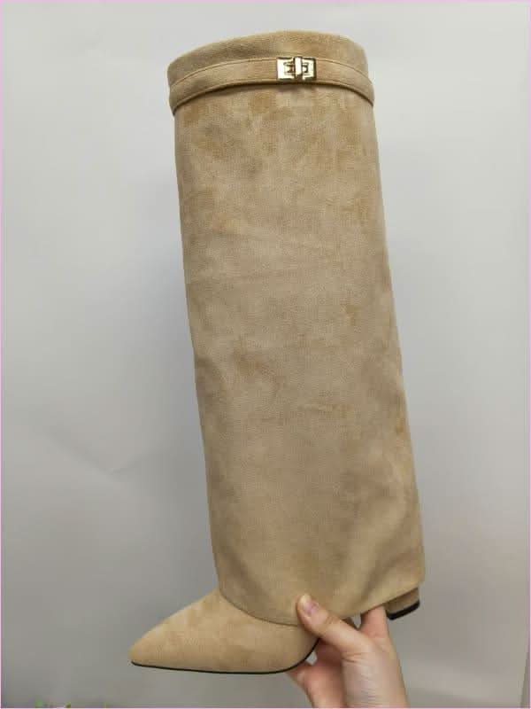 Designeri Style Ladies Pointed Toe Knee High Metal Buckle Boots