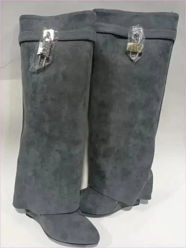 Fashion Shark Lock Knee High Boots in Black and White