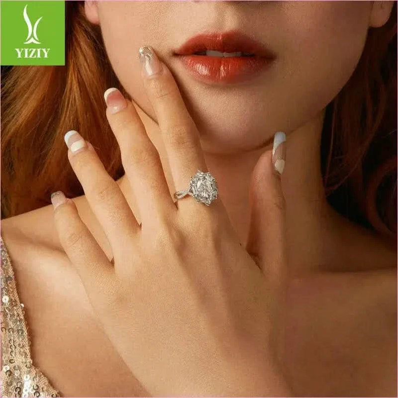 Super Flash Two Carat Moissanite Diamond Ring for Stunning Elegance