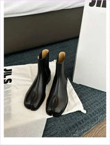 Women’s Retro Split Toe Ankle Boots in Black
