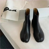 Women’s Retro Split Toe Ankle Boots in Black